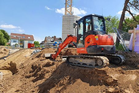 Bagger mit Fahrer